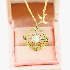 opal taşlı pusula kolye gold renk